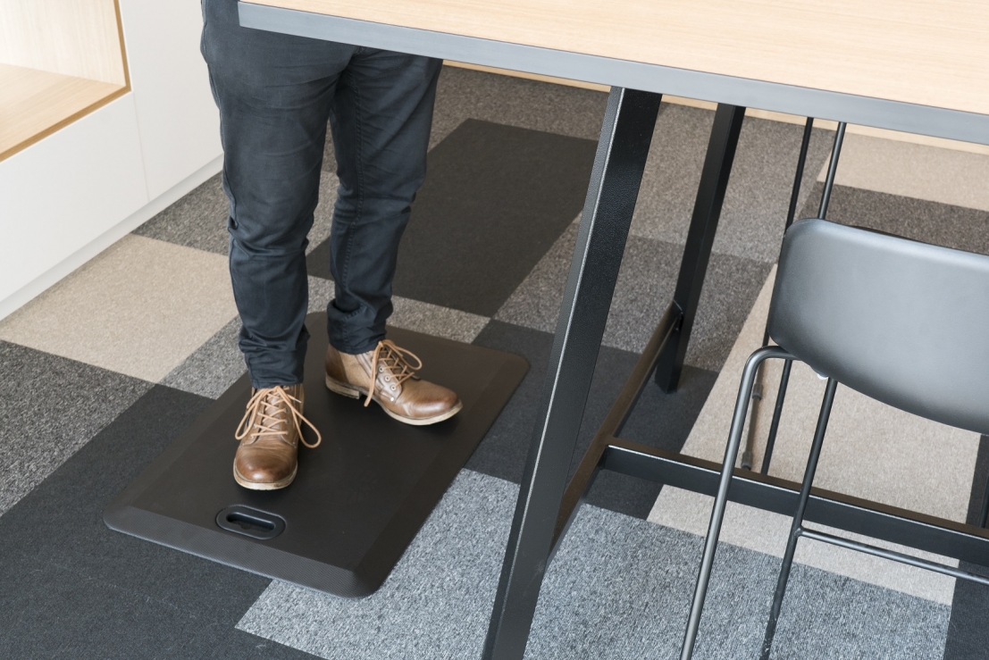 Enhance Stand up Mat With Handle - Anti-fatigue mat